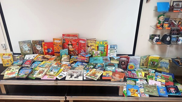 Książki dla dzieci w języku ukraińskim trafiły do księgozbioru biblioteki