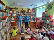 Kodowanie na dywanie oraz lekcja biblioteczna (Tydzień Bibliotek 2025)