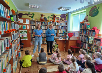 Kodowanie na dywanie oraz lekcja biblioteczna w ramach Tygodnia bibliotek 2025