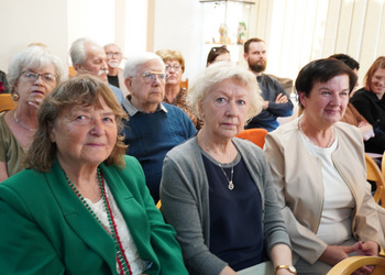 12 maja 2025 r. w ramach Tygodnia Bibliotek w naszej książnicy odbyło się spotkanie autorskie z Mariuszem Szczygłem