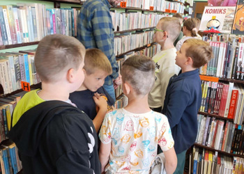 Lekcja biblioteczna dla uczniów Szkoły Podstawowej nr 2