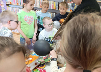 Lekcja biblioteczna dla uczniów Szkoły Podstawowej nr 2
