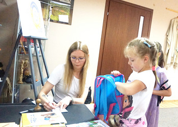 Spotkanie autorskie z Martą Maj i psem Preclem