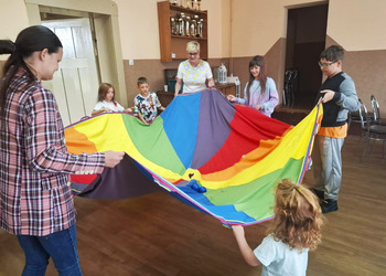 Wakacyjne zabawy i gry edukacyjne w filii w Gorzycach