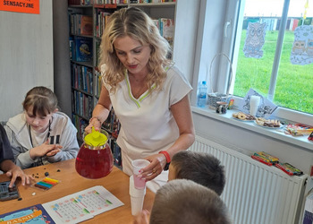 Lepienie z plasteliny postaci z bajek - zajęcia z dziećmi