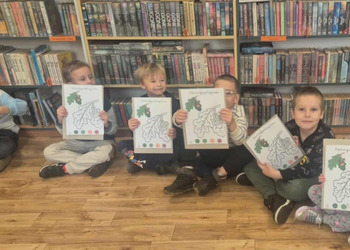 22 października w bibliotece gościliśmy przesympatycznych dzieci z Przedszkola nr 2 im. Jana Brzechwy w Żninie z grupy Sówki wraz z wychowawcami.  