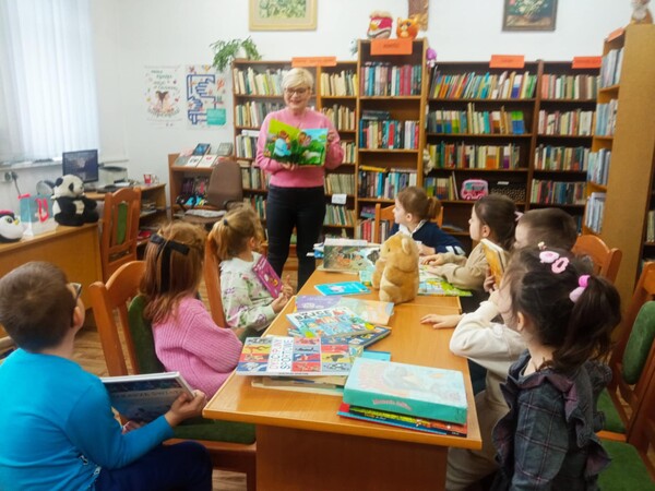 Lekcja biblioteczna z „zerówką” w Gorzycach