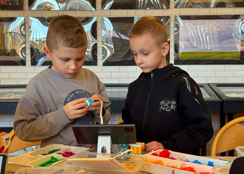 Ferie w bibliotece: Robotyka - Lego kreatywnie  