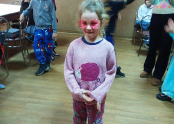 4 lutego 2026r. w filii bibliotecznej w Gorzycach zapanował niezwykły, karnawałowy nastrój.  