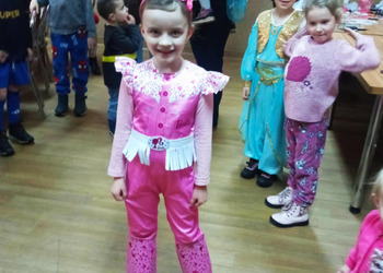 4 lutego 2026r. w filii bibliotecznej w Gorzycach zapanował niezwykły, karnawałowy nastrój.  