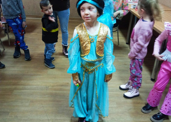 4 lutego 2026r. w filii bibliotecznej w Gorzycach zapanował niezwykły, karnawałowy nastrój.  