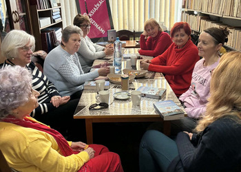 W zeszłym tygodniu, 24 lutego odbyło się spotkanie Dyskusyjnego Klubu Książki. Tym razem czytaliśmy „Mistrzynię szkła ”Tracy Chevalier.  