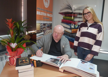 Spotkanie autorskie z Maciejem Siembiedą 