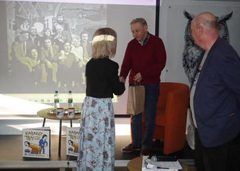 Tadeusz Osipowicz z Kabaretu TEY goscił w naszej bibliotece :: = usuń wszystkie Wybierz pliki