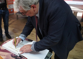 Tadeusz Osipowicz z Kabaretu TEY goscił w naszej bibliotece :: = usuń wszystkie Wybierz pliki