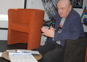Tadeusz Osipowicz z Kabaretu TEY goscił w naszej bibliotece :: = usuń wszystkie Wybierz pliki