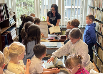 Lekcja biblioteczna dla uczniów Szkoły Podstawowej nr 1 w Żninie