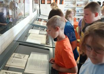 Lekcja biblioteczna dla uczniów Szkoły Podstawowej
