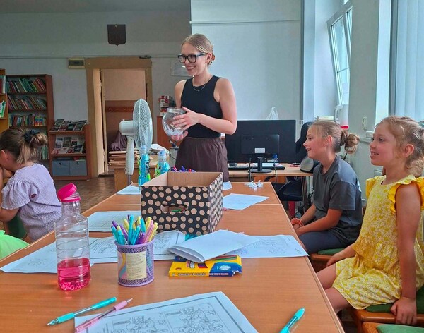 Drugie z cyklu wakacyjnych zajęć dla dzieci „Piątki spędzam w bibliotece” w Filii Bibliotecznej w Gorzycach!