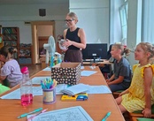 Drugie z cyklu wakacyjnych zajęć dla dzieci „Piątki spędzam w bibliotece” w Filii Bibliotecznej w Gorzycach!