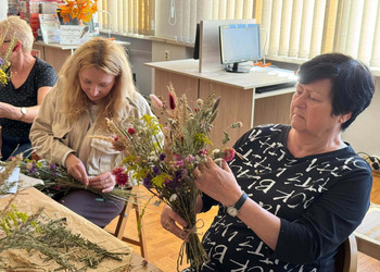Za nami wyjątkowe zajęcia z tworzenia bukietów z suszonych kwiatów pod czujnym okiem Anny Turostowskiej z pracowni Malabra.